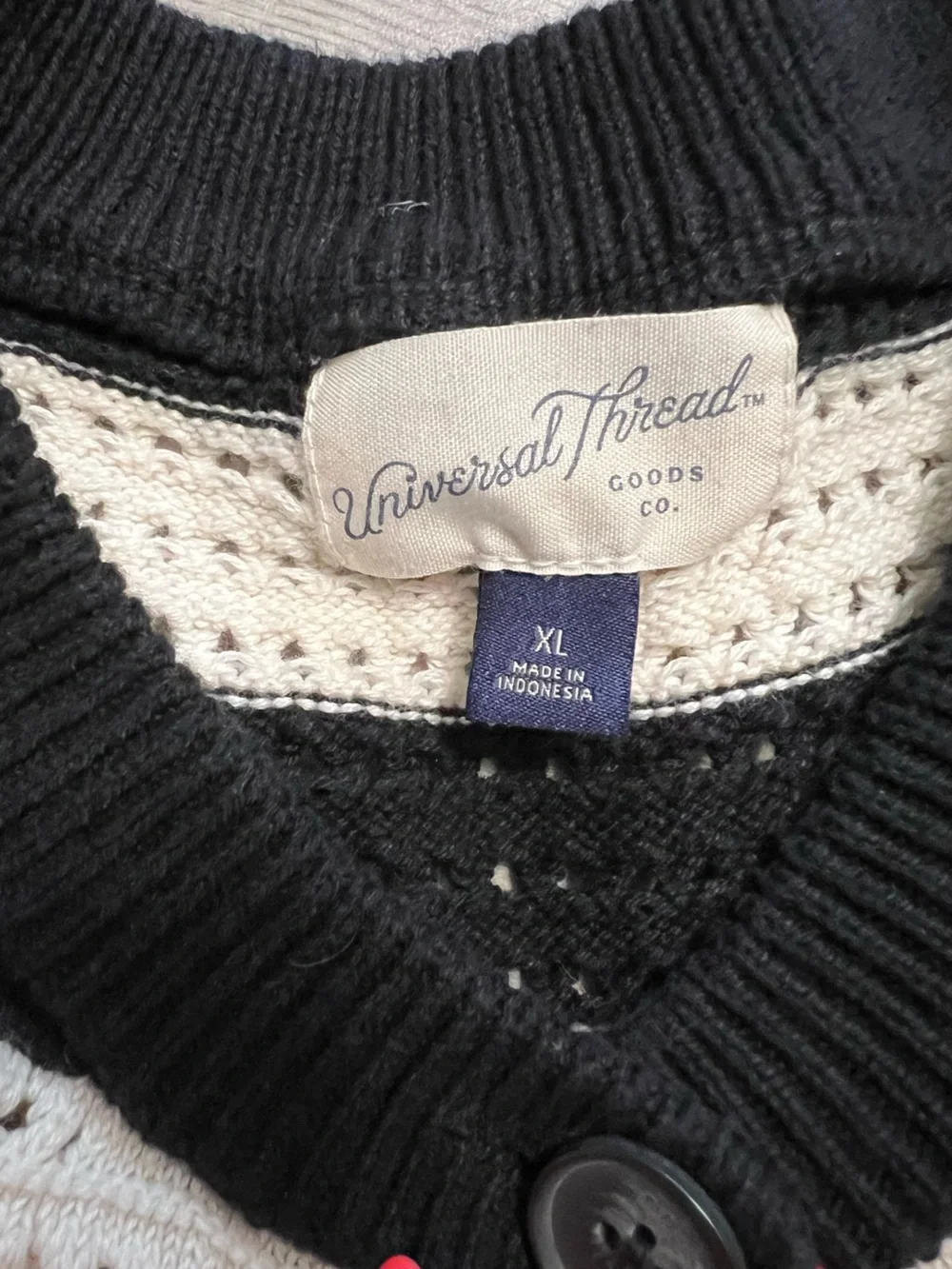 Universal Thread Sweater Vest size XL